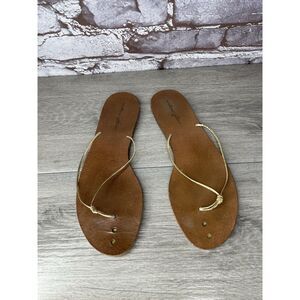 Mellow Yellow Gold Leather Flip Flops Flats Thong Sandals Women Sz 39EU/8.5M US